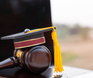 Diploma of Paralegal (Legal Secretary) – Online